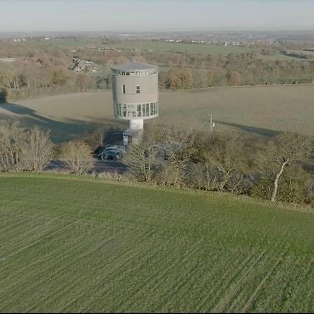 Luxury Converted Water Tower In Flockton Emley Exterior foto